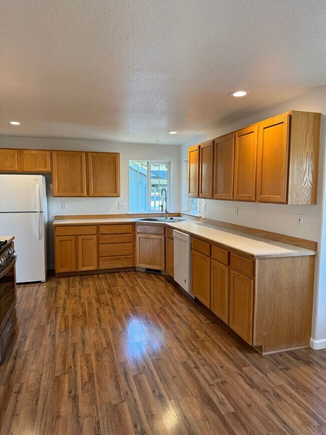 Building Photo - CUTE HOME IN ELKHORN ESTATES