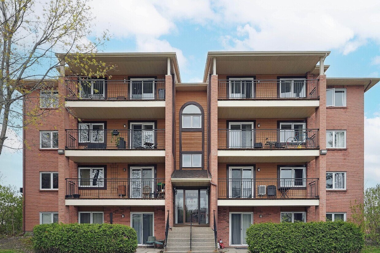 Primary Photo - 146 Rue de Lausanne