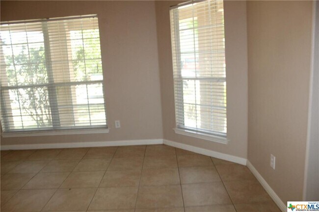 Building Photo - 1726 Joy Spring