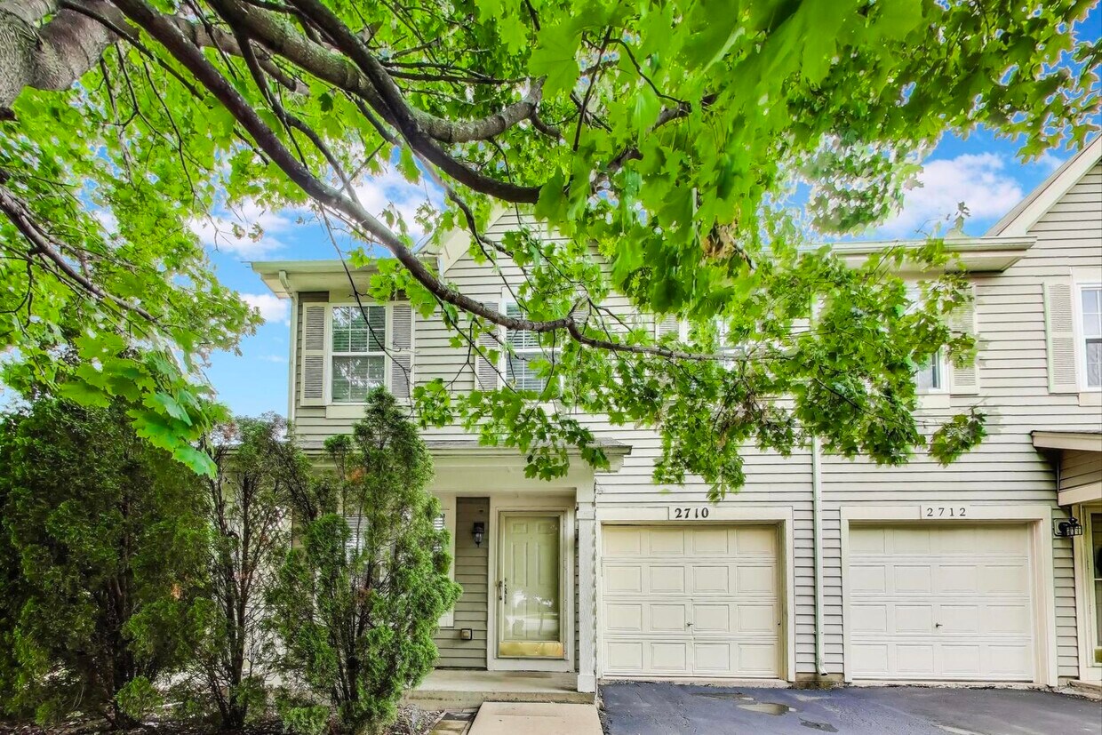 Primary Photo - 2710 Glenwood Ct
