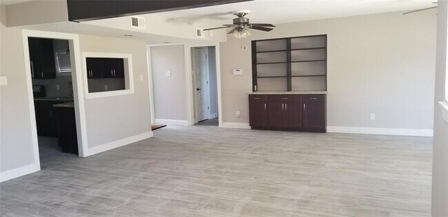 Foto del edificio - 5819 Reamer St