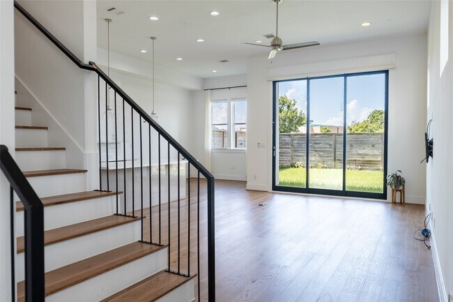 Building Photo - 9806 Blissful Pr Ln