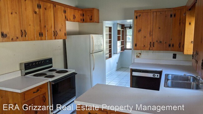 Building Photo - 3 br, 1.5 bath House - 1016 N Perkins Street