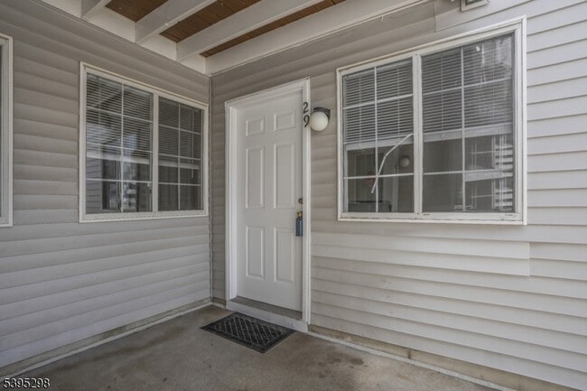 Building Photo - 29 Cheswich Ct