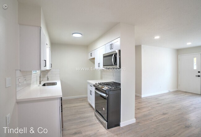 Foto del edificio - 3 br, 1 bath House - 2106 SE 145TH AVE