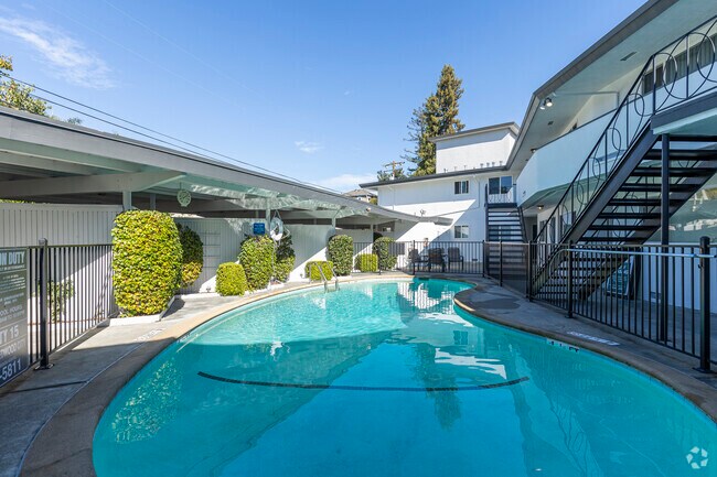 Piscina - 86 Renato Ct