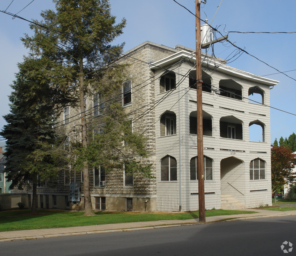 Building Photo - 1019 Market St