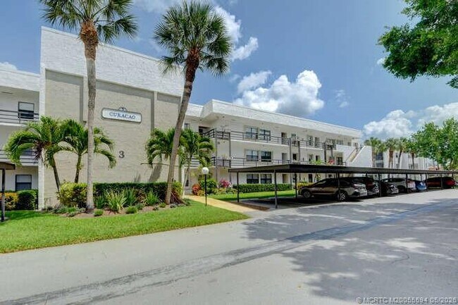 Foto del edificio - 1950 SW Palm City Rd