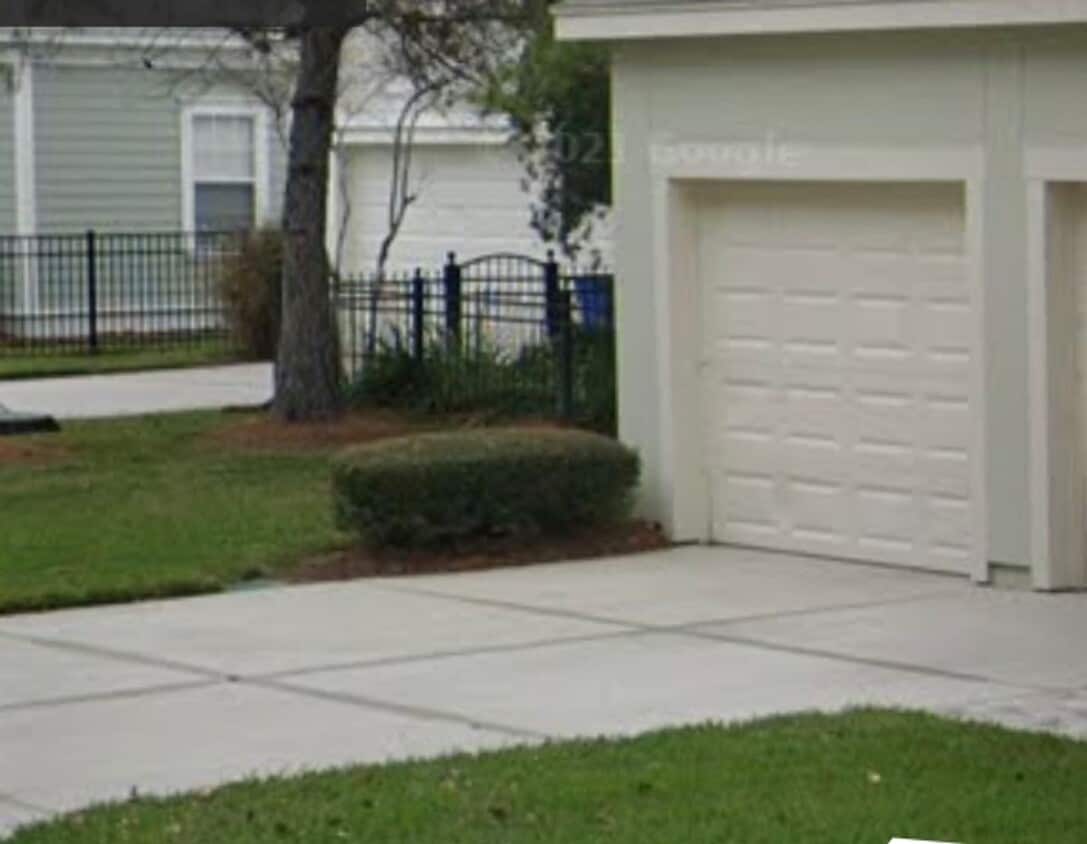 Photo - 848 Runner Oak St.