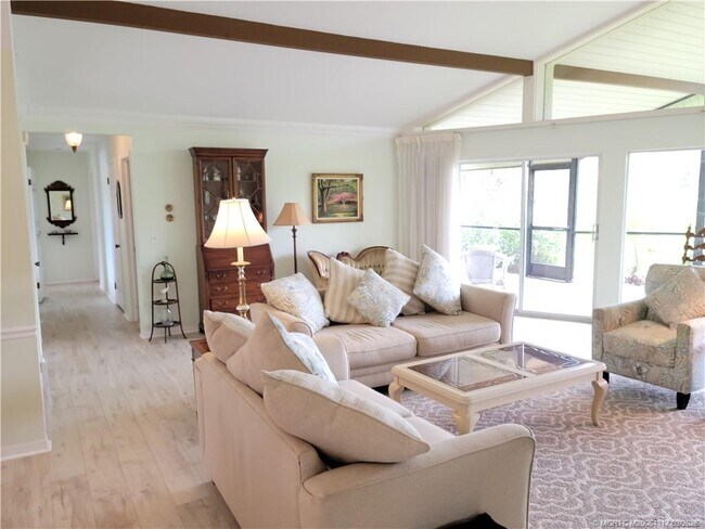 Foto del edificio - 3543 SE Fairway E