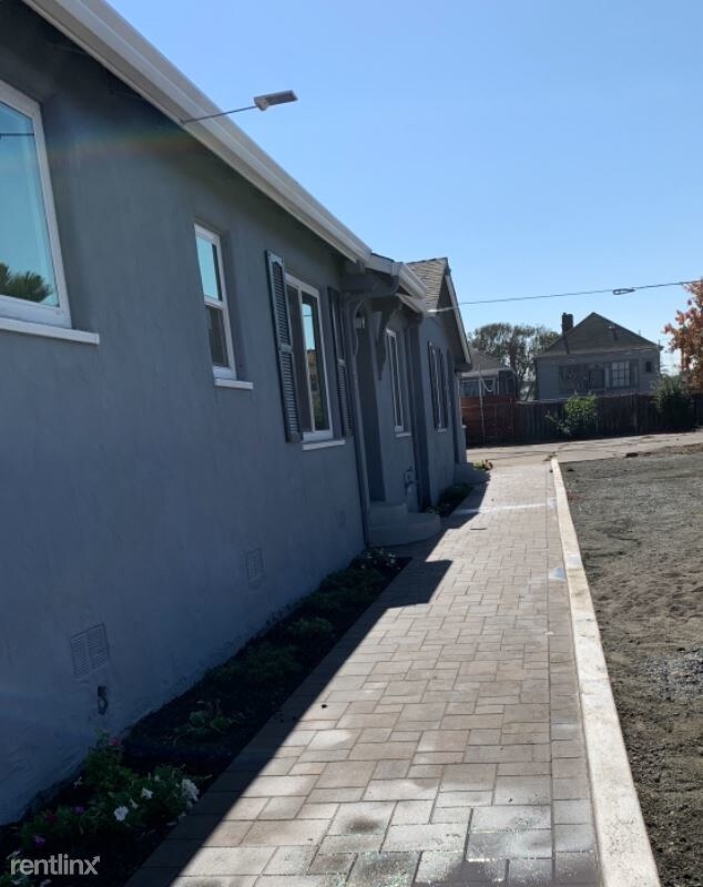 Building Photo - 1 br, 1 bath Apartment - 671 Apgar Street