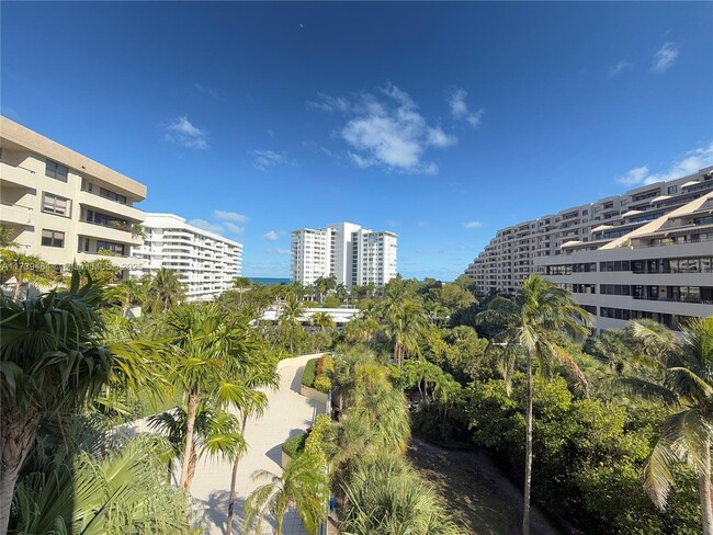 Foto del edificio - 170 Ocean Ln Dr