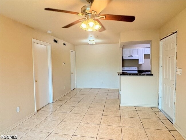 Building Photo - 2937 Winkler Ave