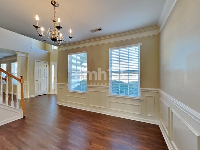 Foto del edificio - 248 Glenn Allen Rd