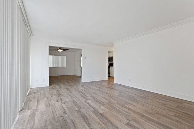 Foto del edificio - 1319 Berkeley St