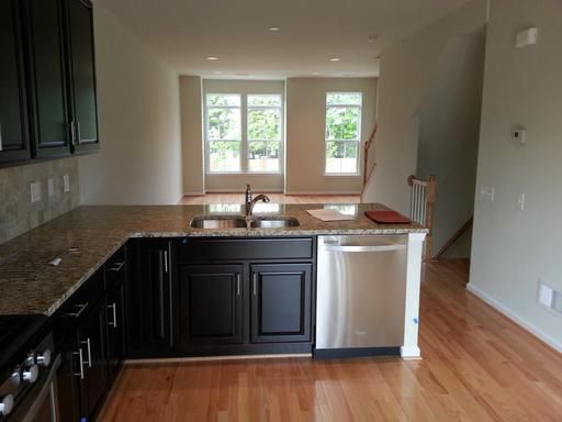 Foto del edificio - 3100 Waterloo Ln