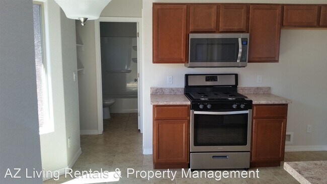 Building Photo - 2 br, 2 bath House - 3346 Clark Street