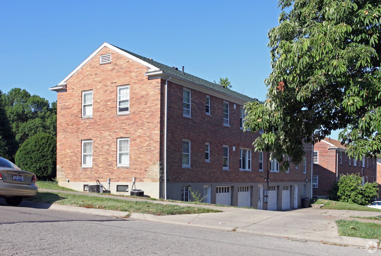 Building Photo - 2809 Grand Ave