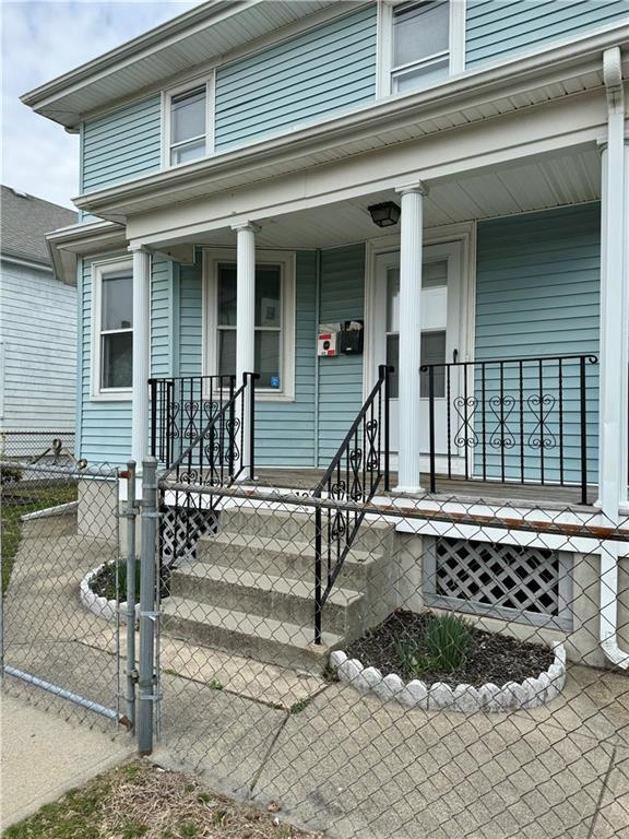 Building Photo - 104 Sutton Ave