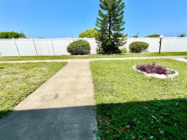 Building Photo - 4345 Tahitian Gardens Cir