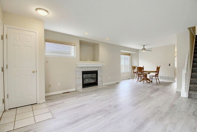 Foto del edificio - 2453 S Race St