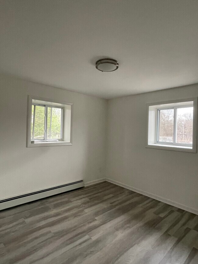 48 Bryon Rd Unit 6, Chestnut Hill, MA 02467 Condo for Rent in