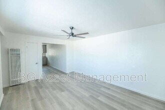 Building Photo - 2030 Stanton Ave