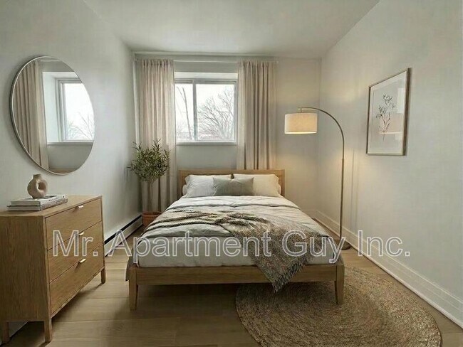 Photo du bâtiment - 1284 Fennell Ave E