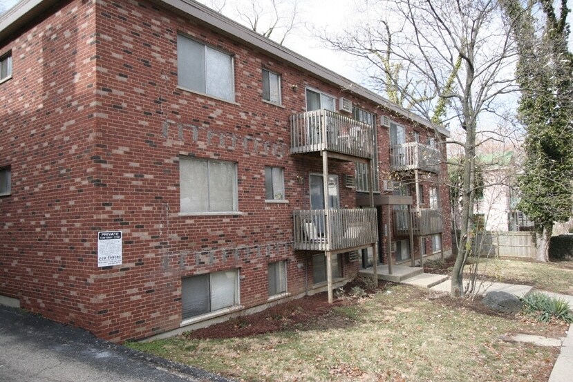 Building Photo - 2557 Hackberry St
