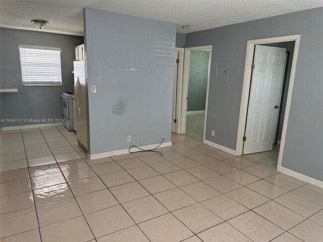 Foto del edificio - 2707 NW 15th St