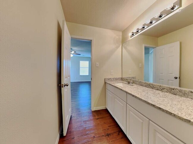 Foto del edificio - 18819 S Lyford Dr