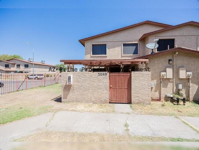 Foto del edificio - 5040 N 40th Ave