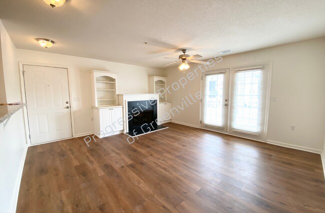 Foto del edificio - 122 McKenna Cir
