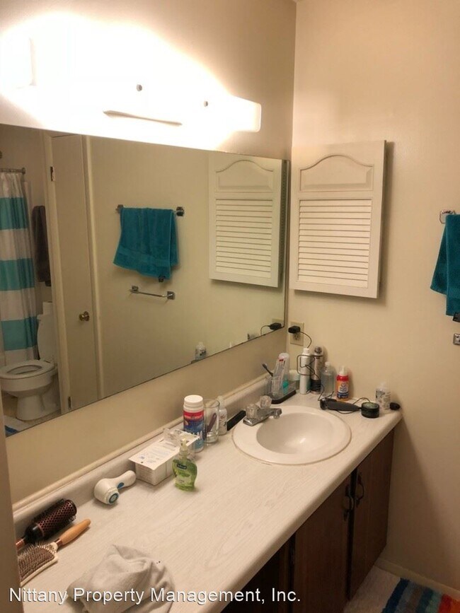 Foto del edificio - 2 br, 1 bath House - 711-3 W. Cherry Lane