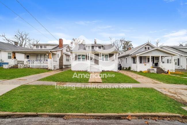 Building Photo - 1125 W McClure Ave