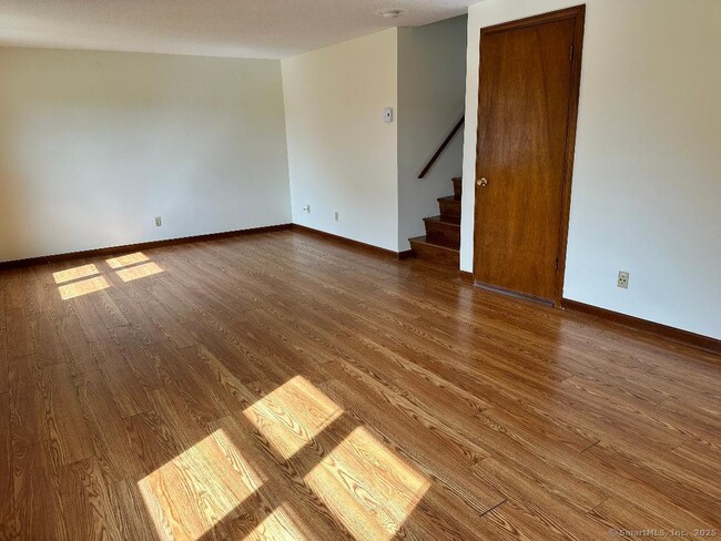 Building Photo - 152 Linwood Ave