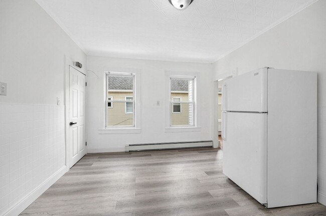 Foto del edificio - 220 Concord St