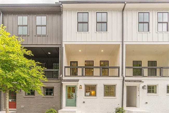 Foto del edificio - 912 Spencer Ave