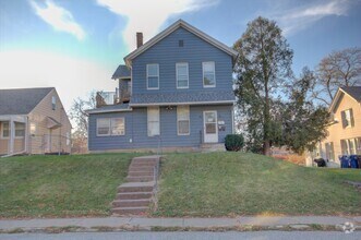 Building Photo - 1806 Grand Ave
