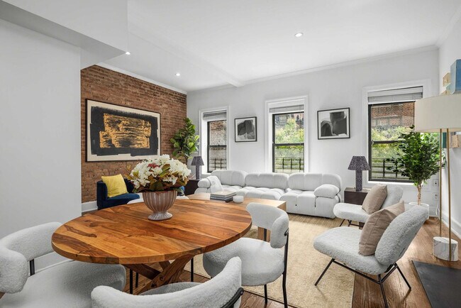 Foto del edificio - 49 W 16th St