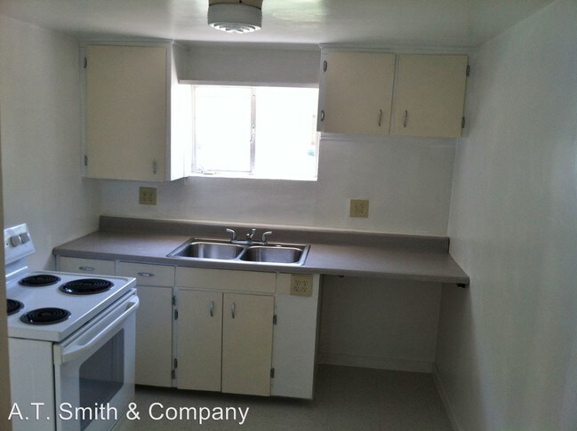 Foto del edificio - 2 br, 1 bath House - 1950 Kendall Street
