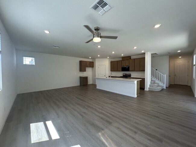 Building Photo - 6574 Tumoulin St