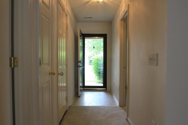 Foto del edificio - 3048 River Run Trail
