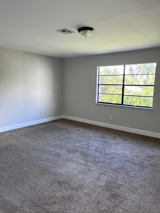 Foto del edificio - 8760 Lyndall Ln