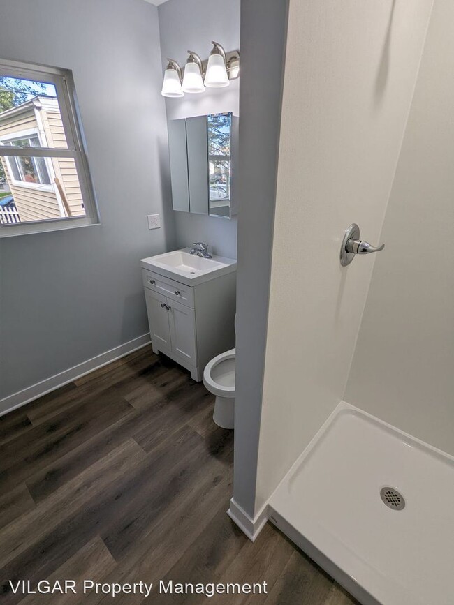 Foto del edificio - 3 br, 3 bath House - 2708 162nd Pl.