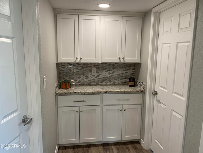 Foto del edificio - 7001 E Loma Land Dr