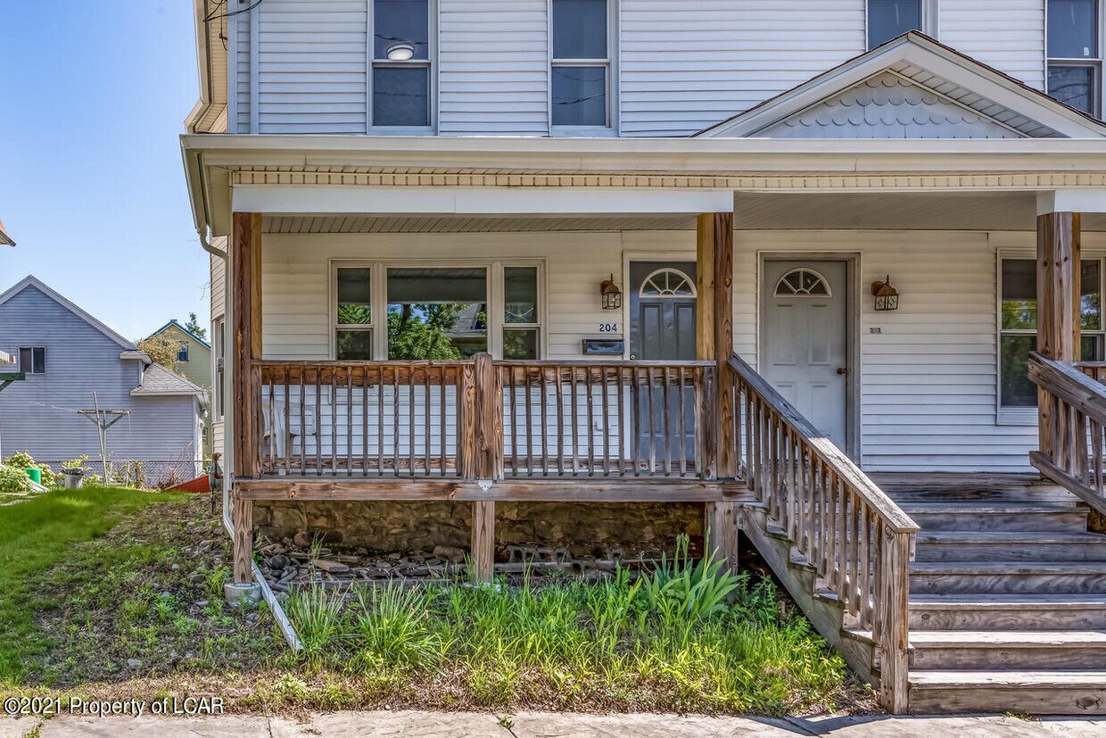 Primary Photo - 204 Philadelphia Ave