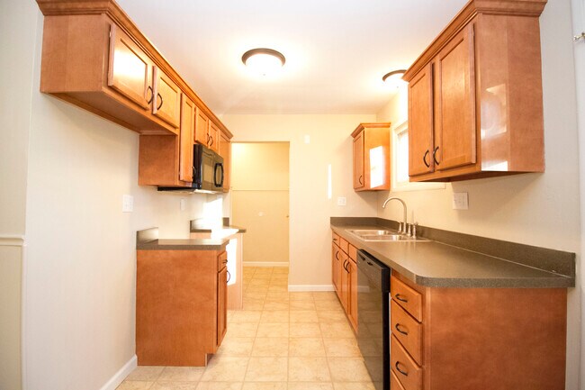 Foto del edificio - 8253 Erie St
