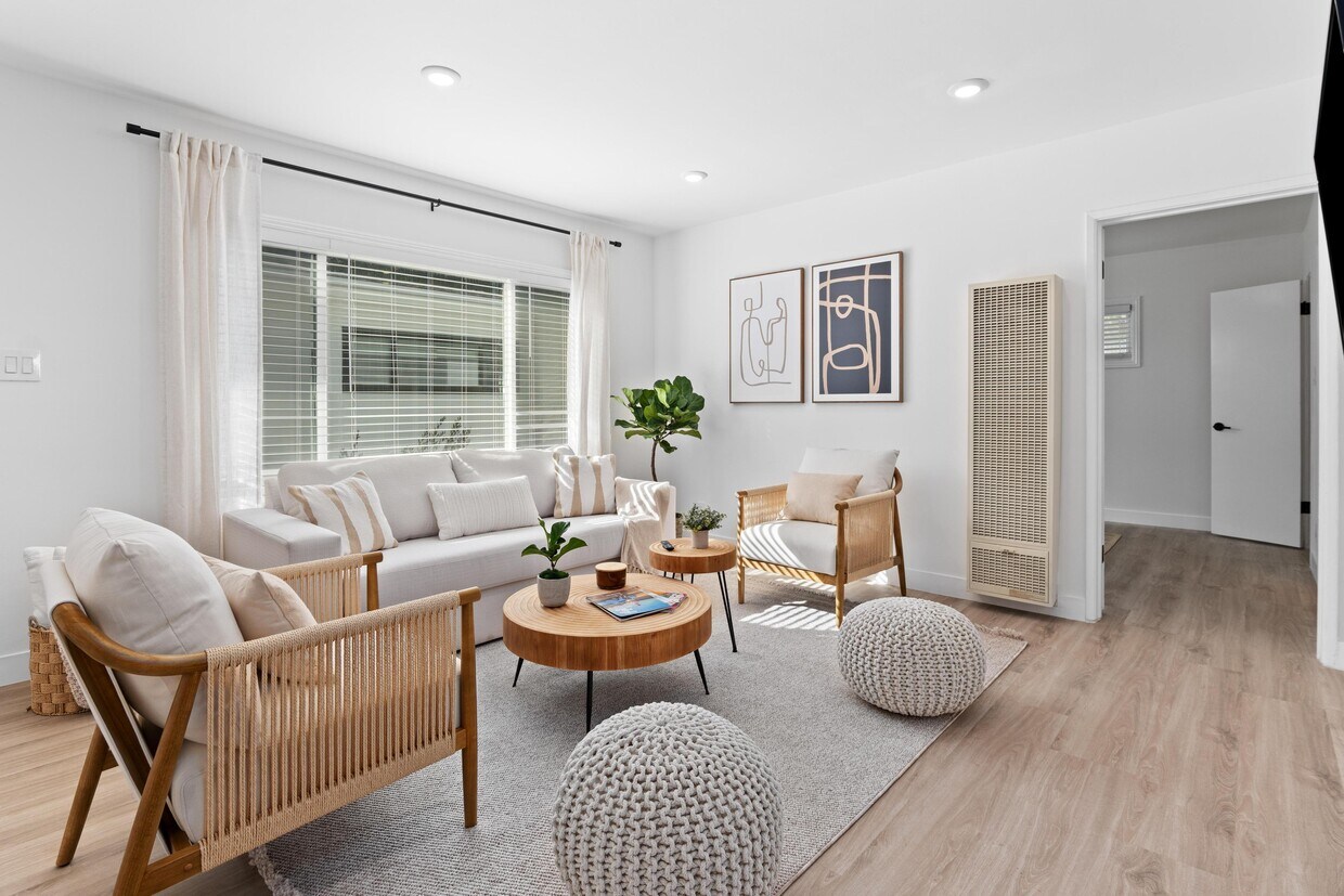Foto principal - 11627 Mayfield Ave