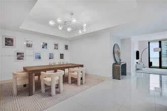 Building Photo - 1010 Brickell Ave